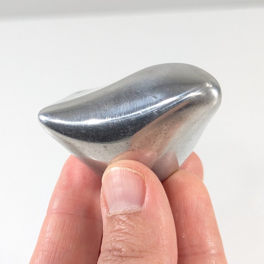 Hoselton Canada Small abstract aluminum seal or bird sculpture no 1933